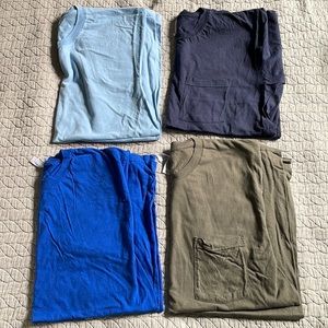 4 pack American Apparel men’s 100% cotton tee. Like new.